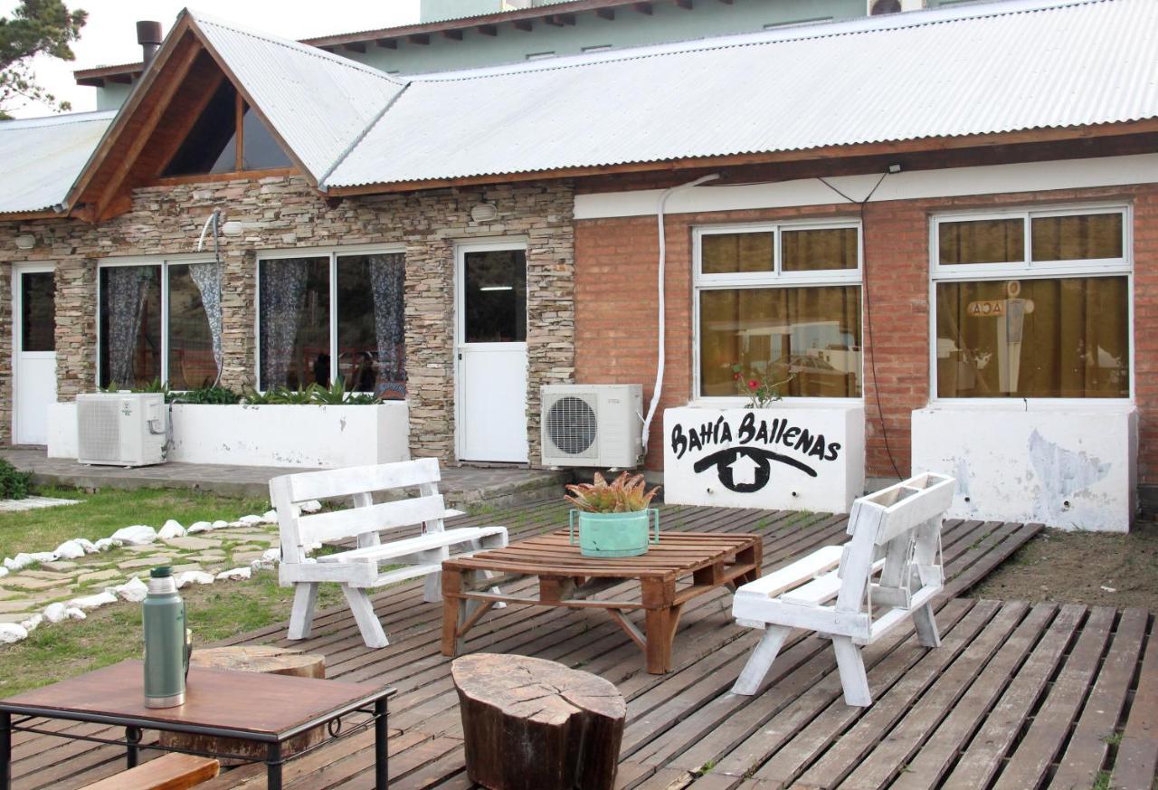 Hostel Bahia Ballenas ปูแอร์โตปีรามีเดส ภายนอก รูปภาพ