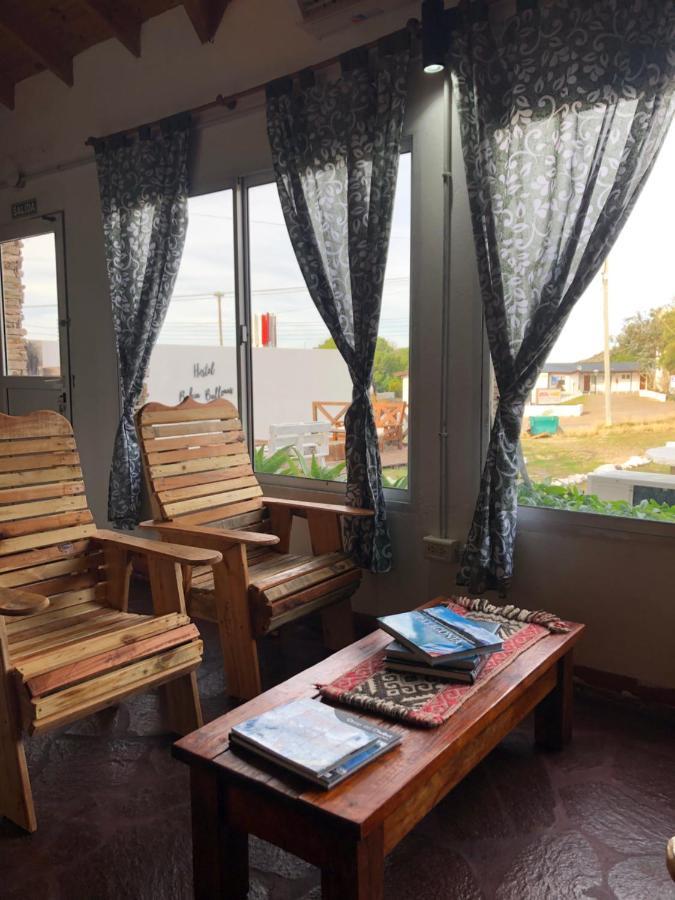Hostel Bahia Ballenas ปูแอร์โตปีรามีเดส ภายนอก รูปภาพ