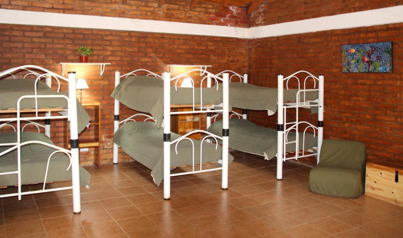 Hostel Bahia Ballenas ปูแอร์โตปีรามีเดส ภายนอก รูปภาพ