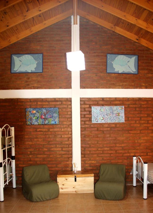 Hostel Bahia Ballenas ปูแอร์โตปีรามีเดส ภายนอก รูปภาพ
