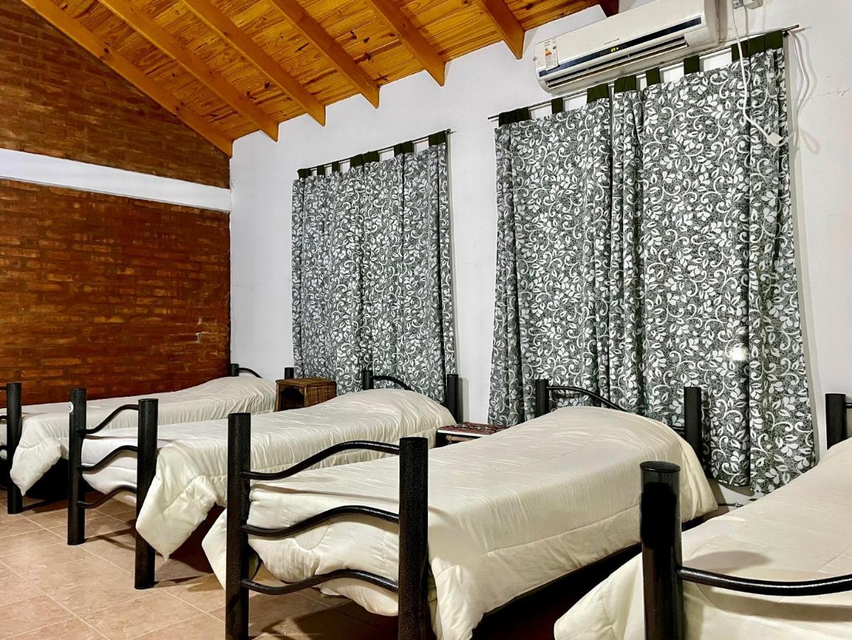 Hostel Bahia Ballenas ปูแอร์โตปีรามีเดส ภายนอก รูปภาพ