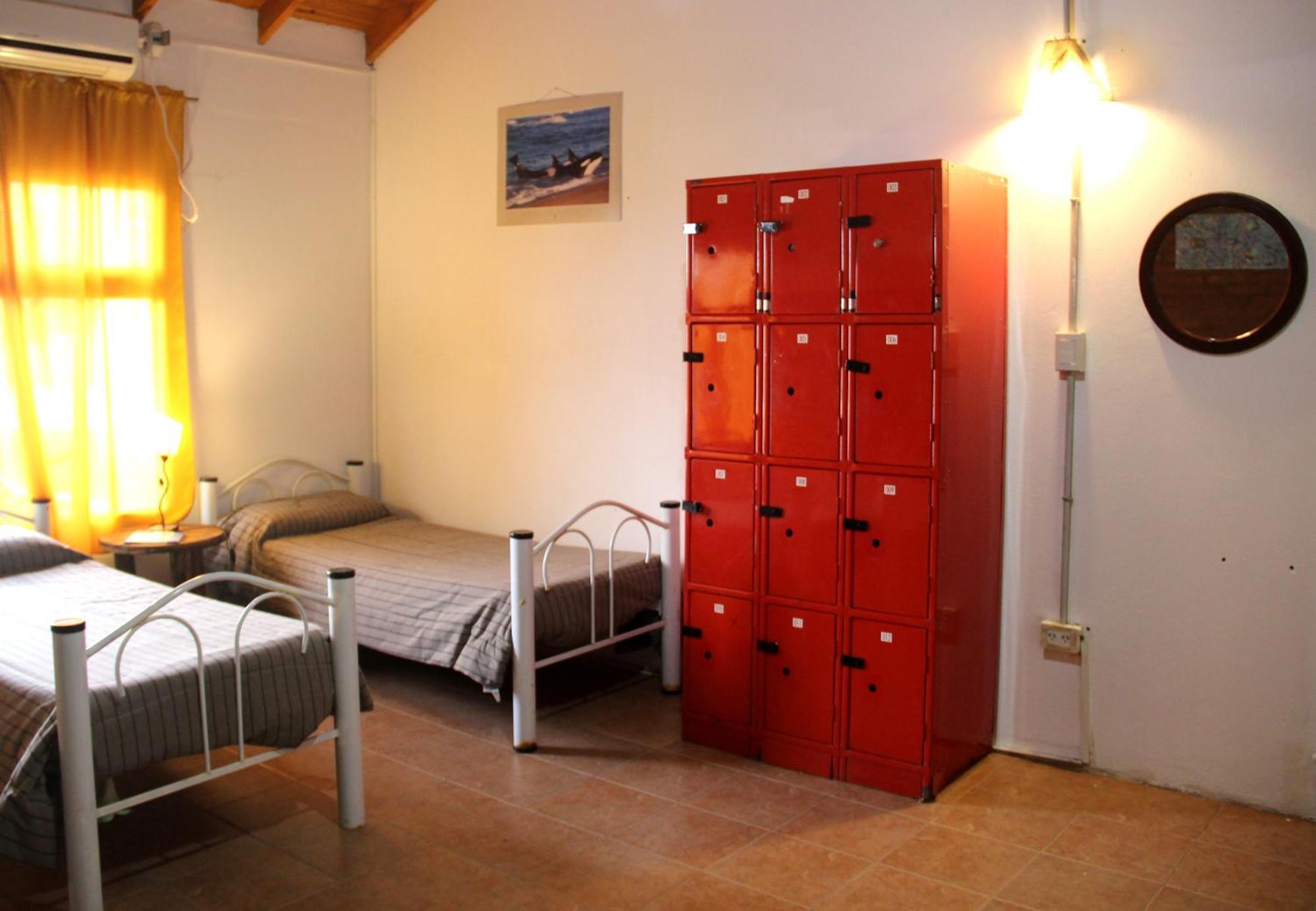 Hostel Bahia Ballenas ปูแอร์โตปีรามีเดส ห้อง รูปภาพ